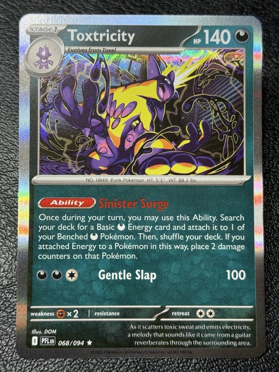 Toxtricity 068/094 - Holo Rare - Pokmon TCG: Phantasmal Flames - NM