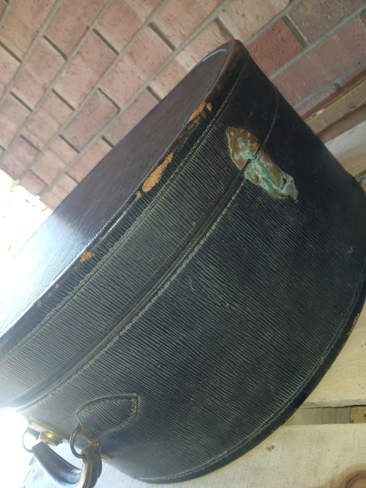 Antiguo Estuche Tren Redondo Negro Baúl Sombrero Caja Cuero Foto 3 de 4