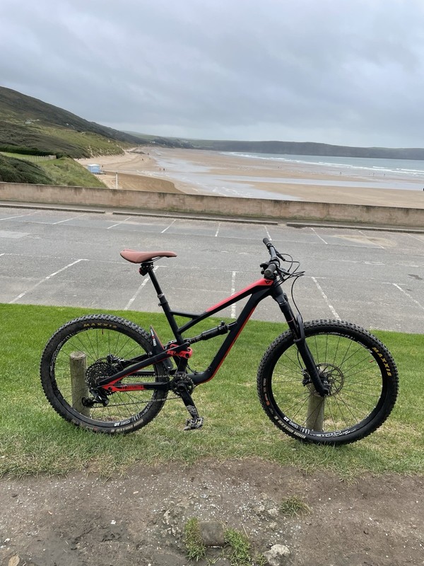 YT Jeffsy CF 2018 Mountain/Trail Bike Large