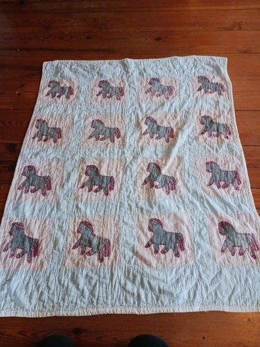 Vintage hand stitched baby blanket w/horses