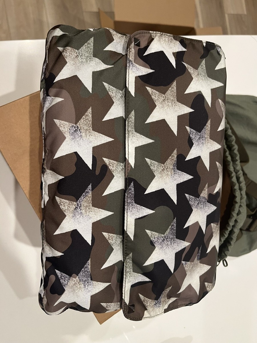Valentino★素敵!Star Print Messenger Bag New Authentic Valentino Garavani Star Camo Print Briefcase