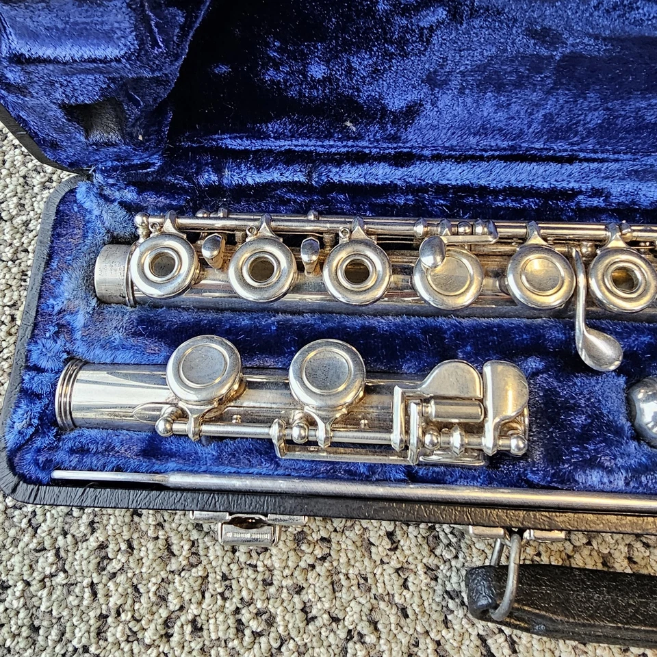 Flauta W. T. Armstrong Modelo 80 Agujero Abierto Plata de Ley y Estuche 434g De Colección Foto 3 de 4