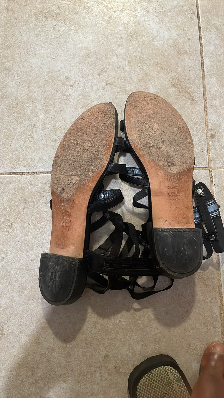 $595 Stuart Weitzman caesar gladiator shoes size … - image 9