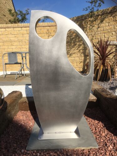 Large stainless steel garden sculpture. - Picture 3 of 12