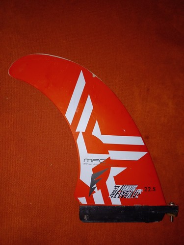 Fanatic stock NewWave 22.5cm/9" windsurfing wave/surfboard FIN standard A-box