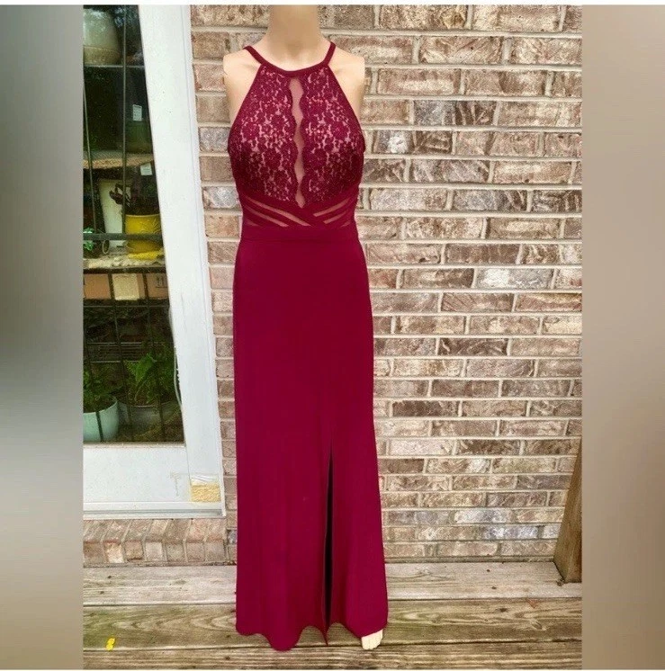 Morgan & Co Goth Victorian Red/Burgundy Lace Halter Formal Prom Dress - Image 4 of 4