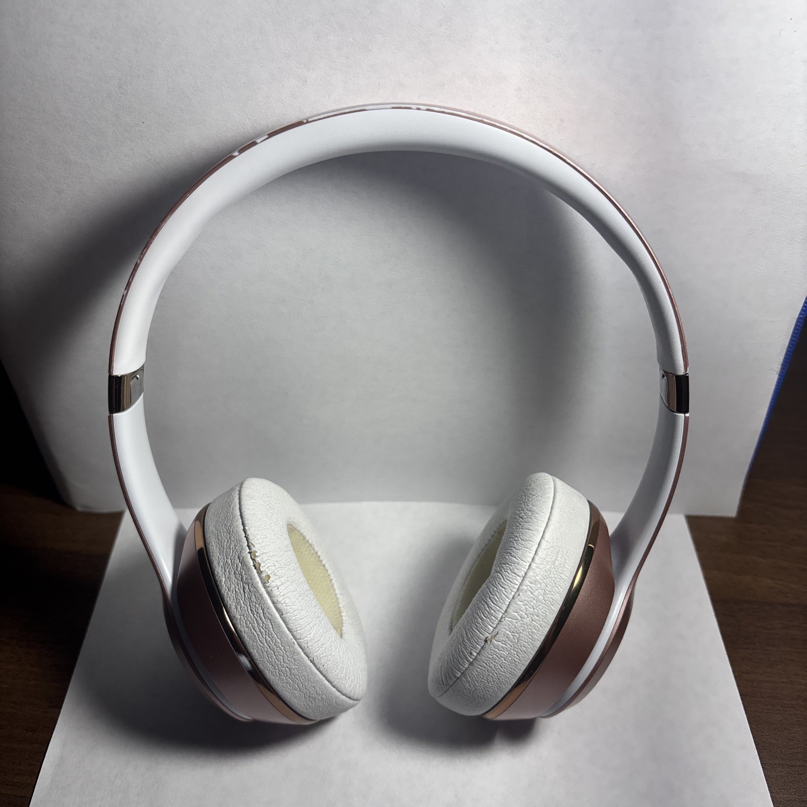 Beats Solo3 Wireless Over-Ear Bluetooth Headphones Rose Gold Case Includ No Wire