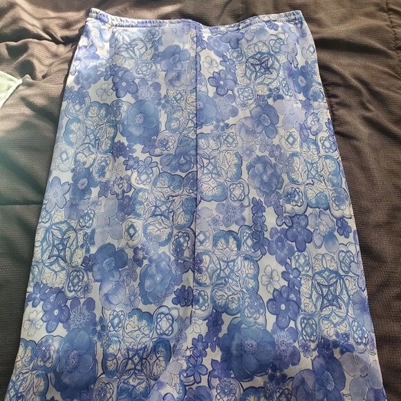 Picture 2 of 3