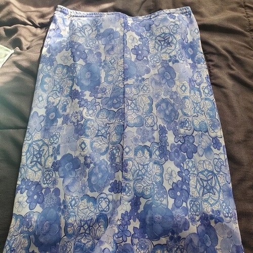 girl Med blue flower skirt and top - Picture 2 of 3