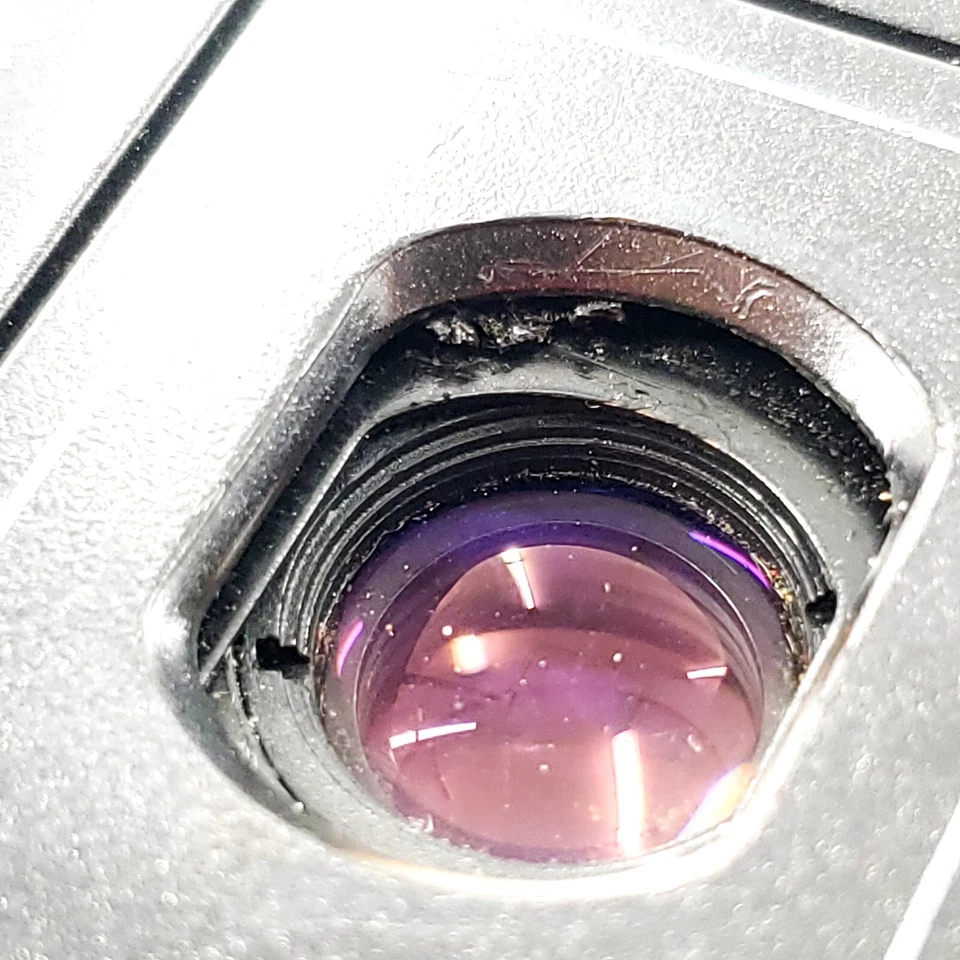 Пленочная камера Samsung AF-Slim 35 мм Point & Shoot кварцевая дата в комплекте в коробке работает - Изображение 3 из 4