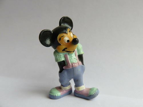 Ü-Ei Figur * Micky und seinen tollen Freunde 1989 * Micky mit Hosenträgern