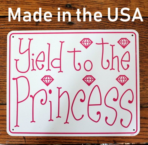 Yield to the Princess 10"x8" Made in USA Wall picture Woman Power - Picture 4 of 4