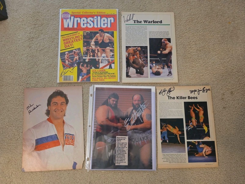 5 SIGNED WWF WRESTLING MAGAZINE PAGES, PHOTO & MAGAZINE! EARTHQUAKE, TYPHOON!