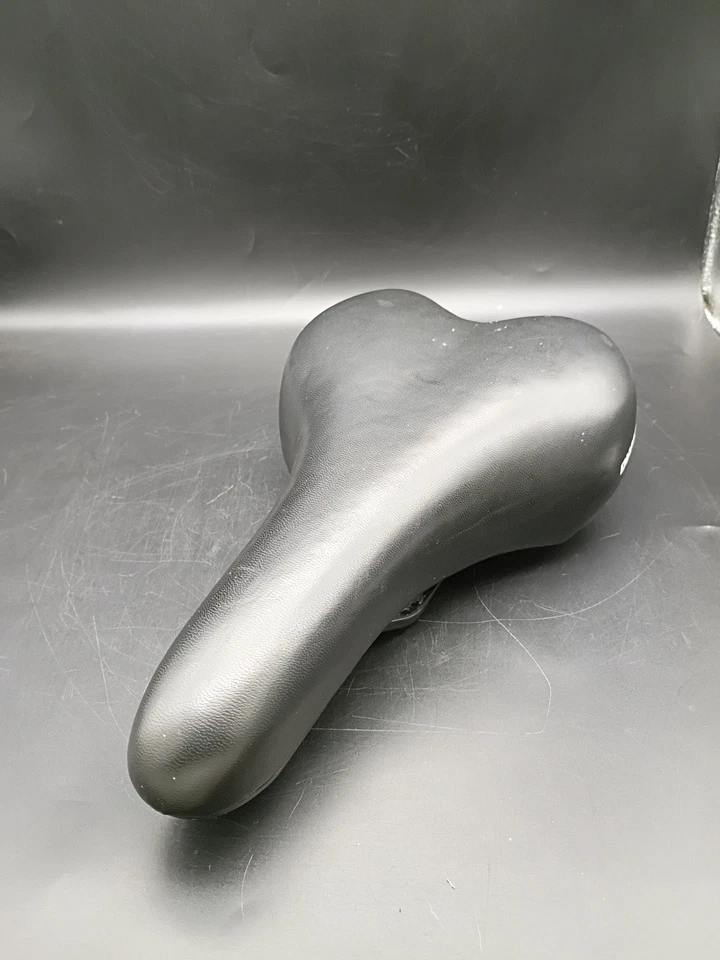 Asiento de sillín de bicicleta de montaña Diamondback Cionlli negro se adapta a la mayoría de las bicicletas Foto 2 de 4