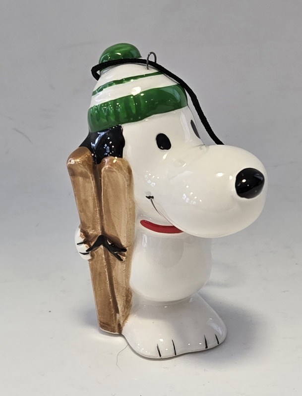 Skiing Snoopy Ceramic Ornament 1958-1966 Japan Great Condition 3” 