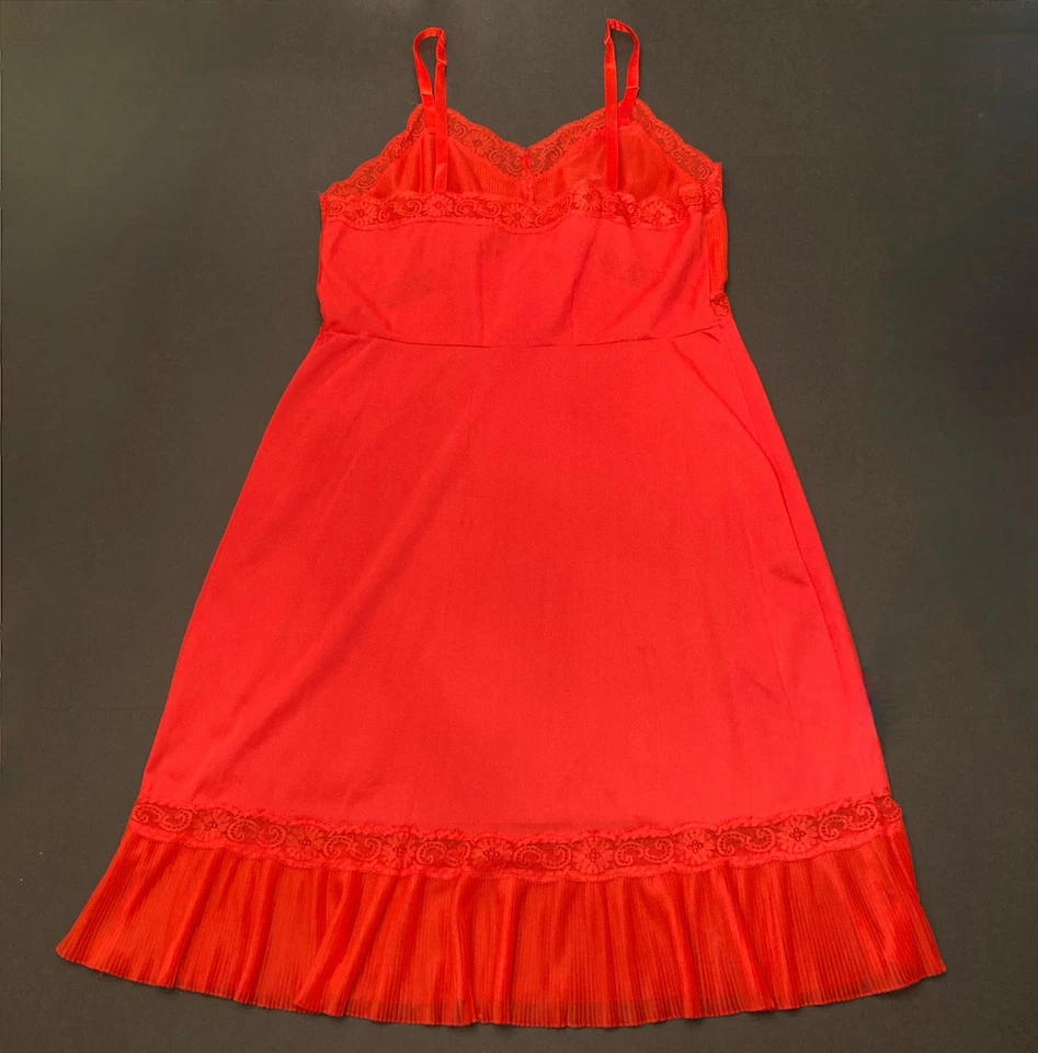 Vintage Charmode Deslizable Completo Sears Nylon Talla 40 Rojo Pliegues Transparentes Encaje Años 50/60 Foto 2 de 4
