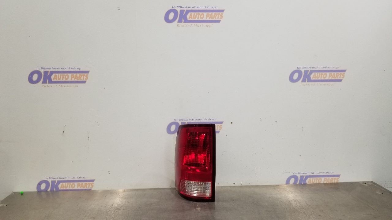 21 DODGE RAM 1500 CLASSIC STYLE INCANDESCENT TAIL LIGHT ASSEMBLY LEFT DRIVER