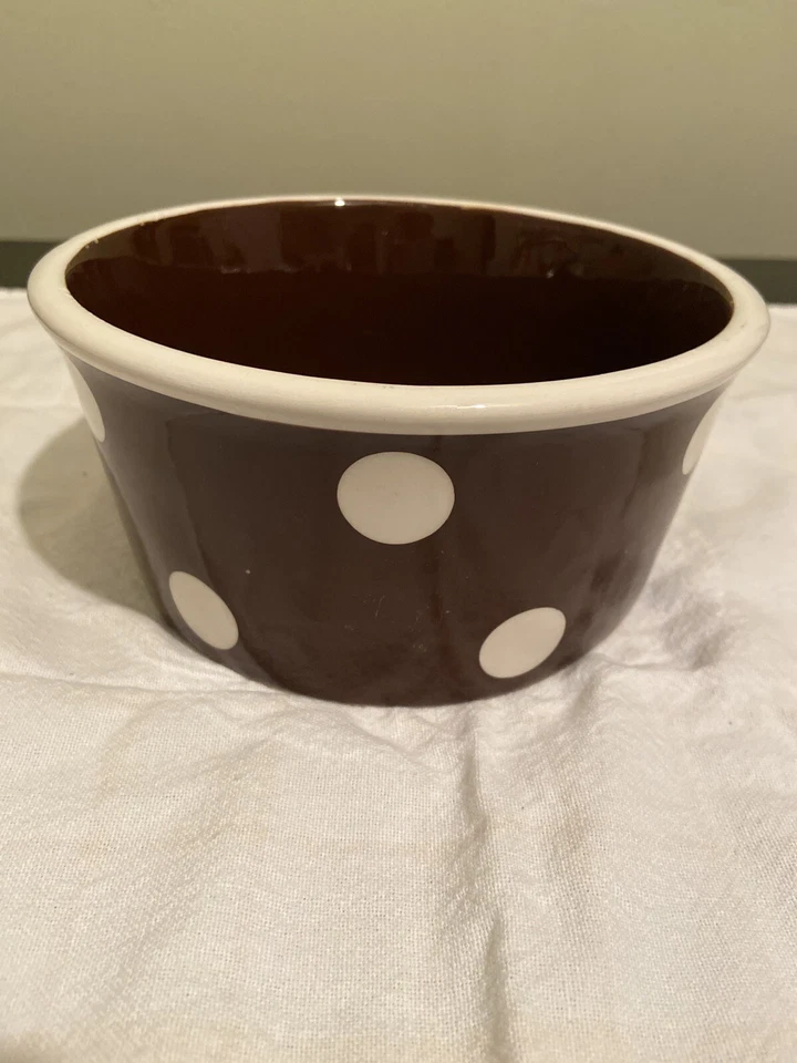 Cuenco para perros SPOT'S DINER de gres S/M de Coastline Imports marrón con lunares Foto 4 de 4