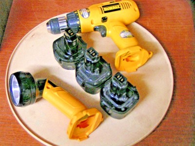 Dewalt 9 6v Cordless Vsr 3 8 Drill Flashlite Model Dw952 Dw902 3 Batteries Ebay