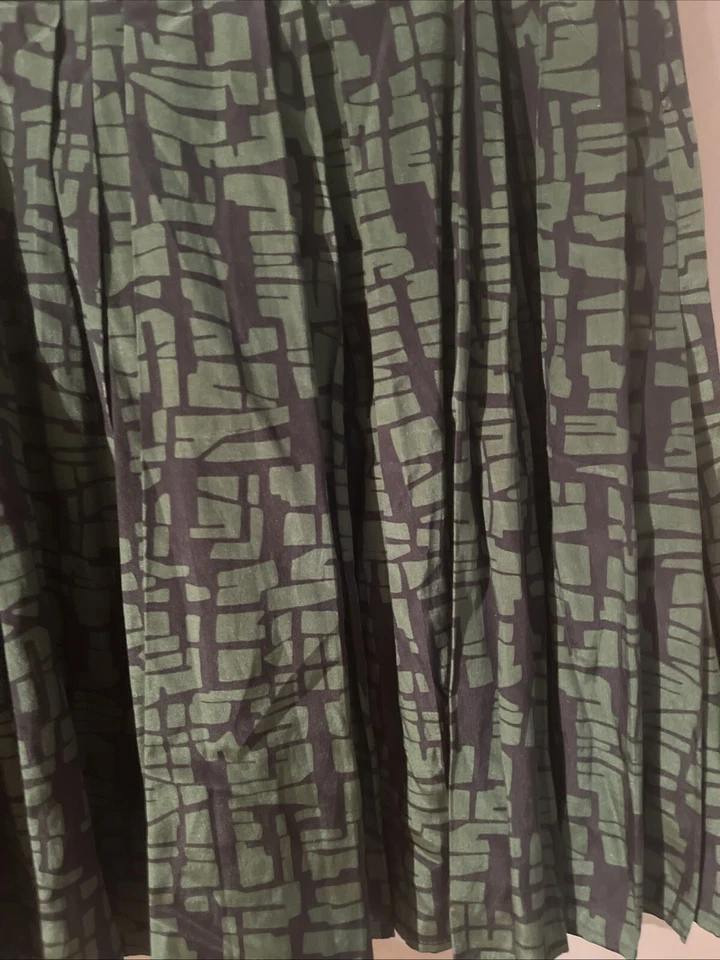 French Connection Pleated Skirt Size 10 Silk/Cotton Flowy Preppy Dark Academia - Image 4 of 4