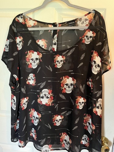 Plus Size goth tops torrid Suicide Squad Lot Of 5 Pieces 4 Tops 1 Pants