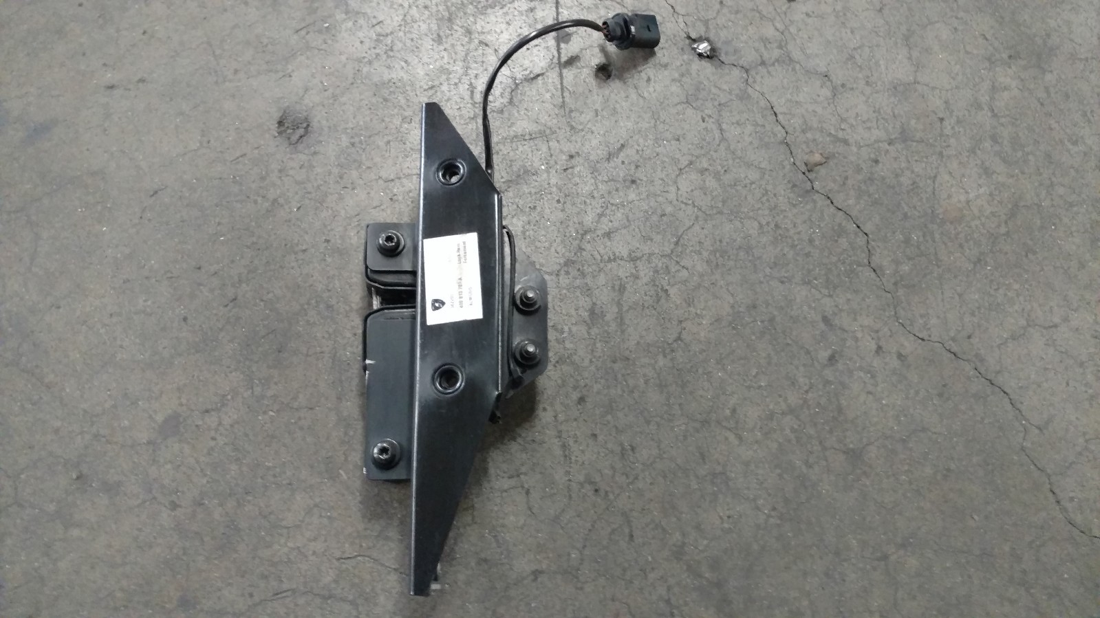 LAMBORGHINI GALLARDO LP560 LP570 REAR TRUNK LOCK REINFORCEMENT OEM 400813787A