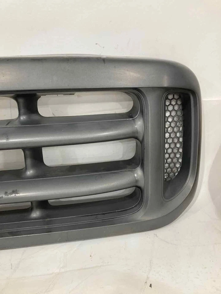Grille Assembly FORD F550 SD PICKUP 99 00 01 02 03 - Imagem 4 de 4