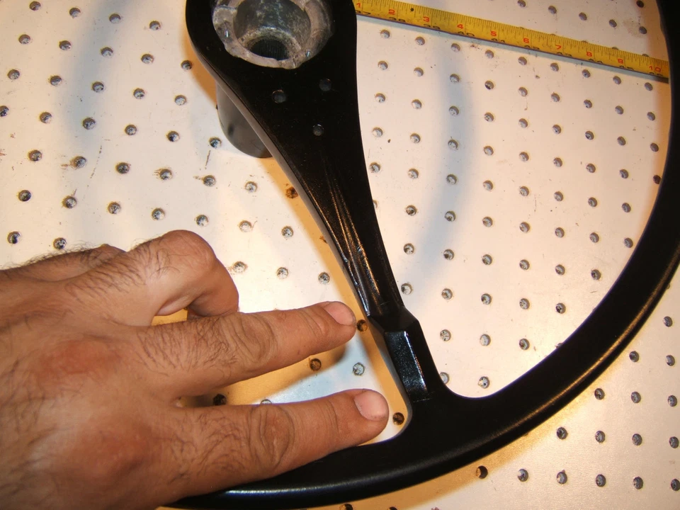 Jaguar 1968 420G Sedan Black Front Steering 17" inch OEM 1 wheel,Wheel Only,420G - Image 4 of 4