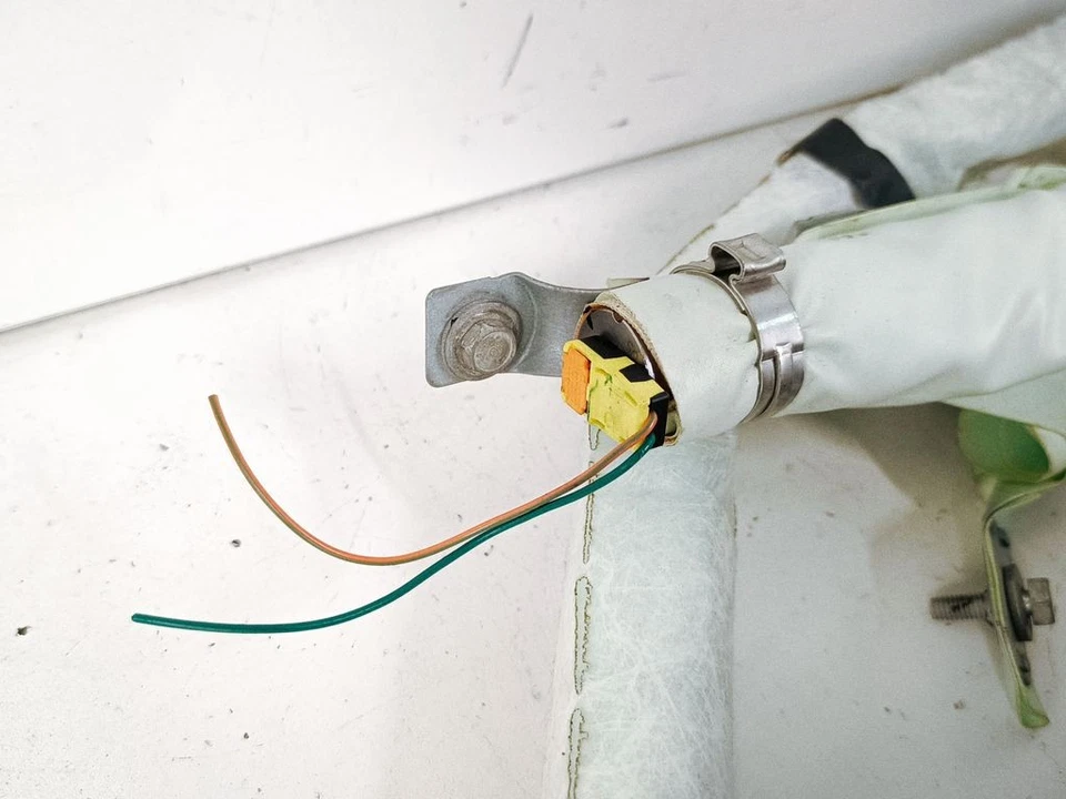 Otra parte interior izquierda opel ampera 2014 22792126 din72619 - Imagen 2 de 3