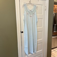 Amanda Stewart Intimates Cotton Poly Baby Blue Nightgown Embroidered Large LS 