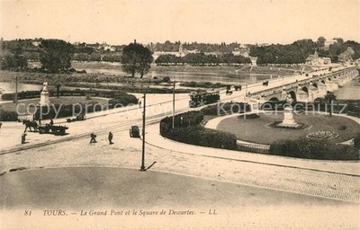 Tours Indre-et-Loire Grand Pont et Square de Descartes