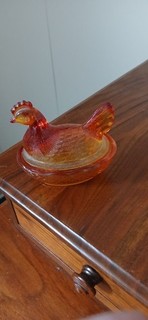 Orange/Amber glass hen on nest
