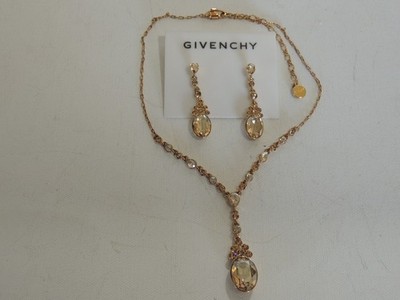 GIVENCHY 16'' NECKLACE W/ 2'' DROP & 2'' DANGLE EARRINGS SET
