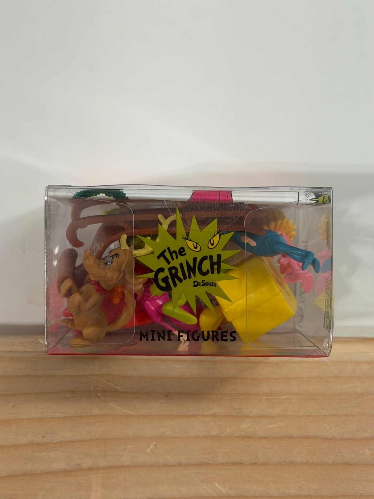 Culture Fly The Grinch Dr. Seuss CritterCrate 6 Mini Figures Sled 2 Gifts W/ Mat