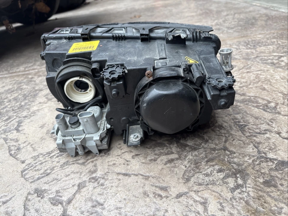 ¡LEER! 00-06 FARO XENÓN DERECHO BMW M3 323 325 328i E46 OEM 1305621772 Foto 3 de 4