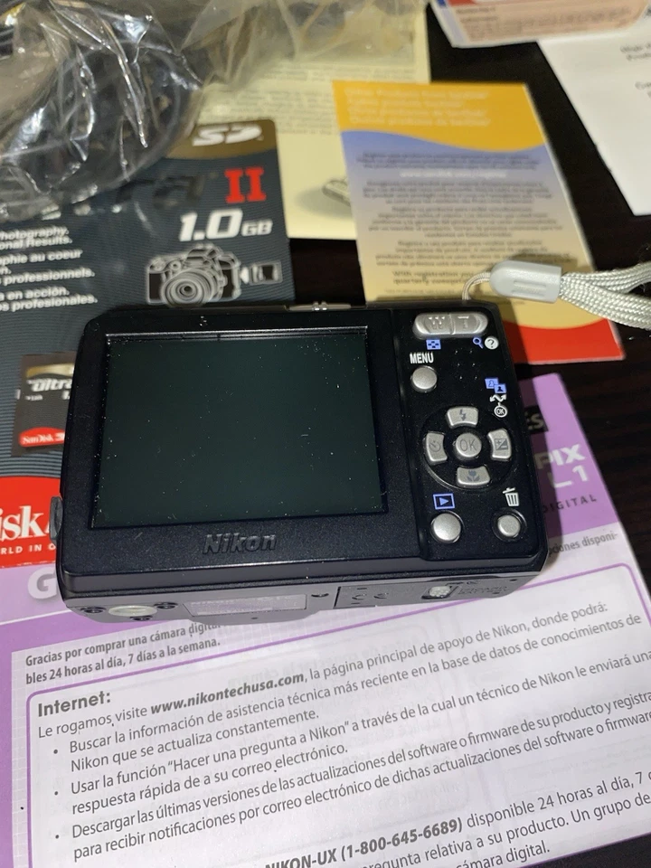 Nikon COOLPIX L1 6.2MP Digital Camera - Black - Image 4 of 4