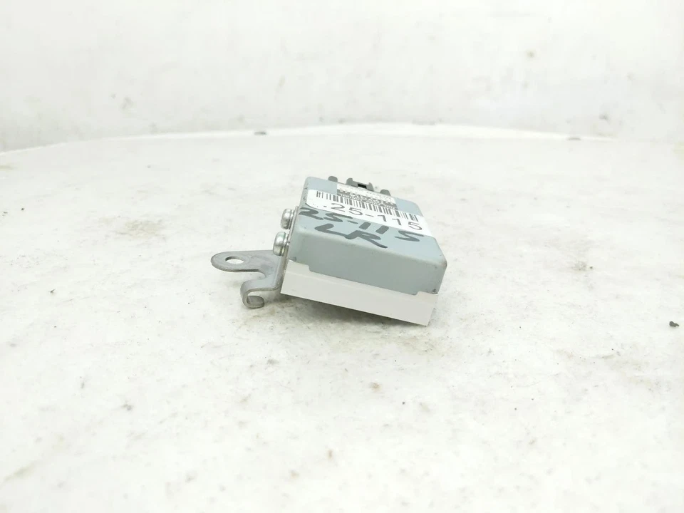 2016-2018 丰田 Rav4 车身控制模块电脑 Bcm 89570-42030 — 第 2/4 张图片