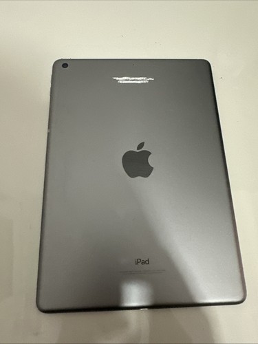 Apple iPad 6th Gen. 32GB, Wi-Fi , 9.7in - GRADE C - Lot Of 10 - Picture 3 of 6
