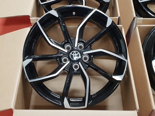 Cerchi In Lega 17" Toyota Yaris - 5x100 - 6.5 J - ET50 - Mozzo: 54.1 - NEW - - Foto 4 di 11