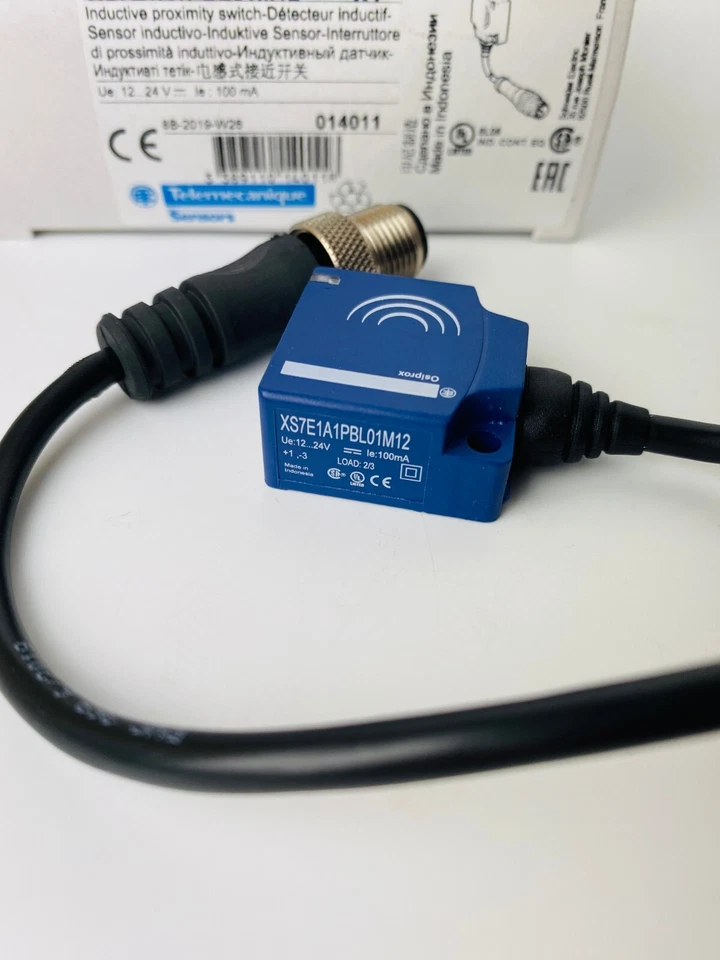Telemecanique Sensors XS7E1A1PBL01M12 Flat Inductive Proximity Sensor 12 - 24V - Image 2 of 4