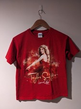 Vintage 2010 Taylor Swift Speak Now World Tour Red Medium Youth T-Shirt