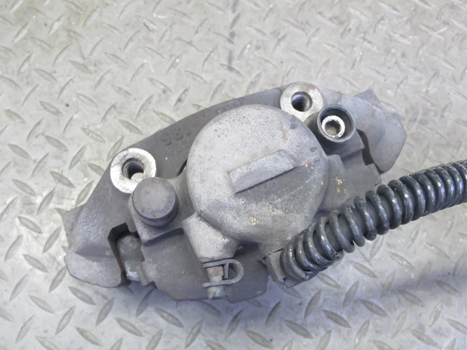 Juego de pinzas de freno delanteras izquierda y derecha porsche 928 s 1984-1985 Foto 3 de 4