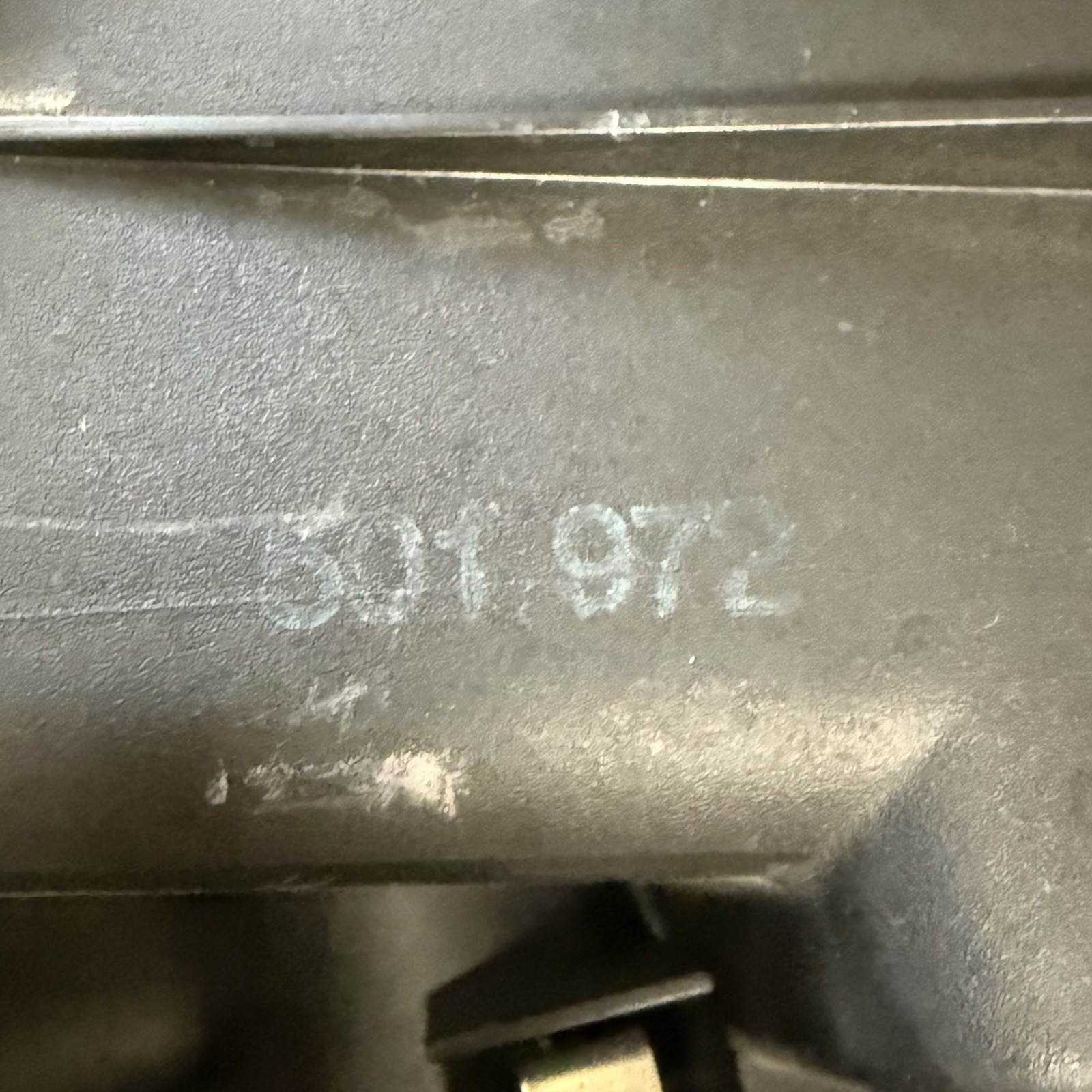 BMW E46 325i 2.5L X3 Air Filter Housing Intake Muffler 2001-2006 USED OEM