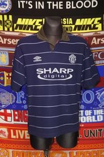 3.5/5 Manchester United adults 43" L 1999 away original football shirt soccer