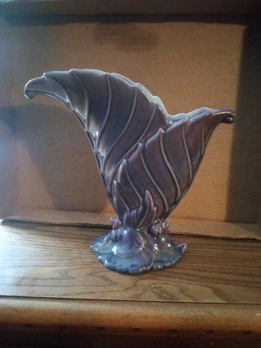 Royal Haeger By Royal Hickman R-301 USA Flower Vase Purple Fan Double Leaf