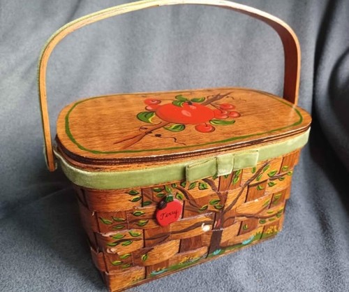 Vintage 1960s Boho Grandma's Tree Box Purse Fabric Lined Hippy Fashion - Picture 1 of 5