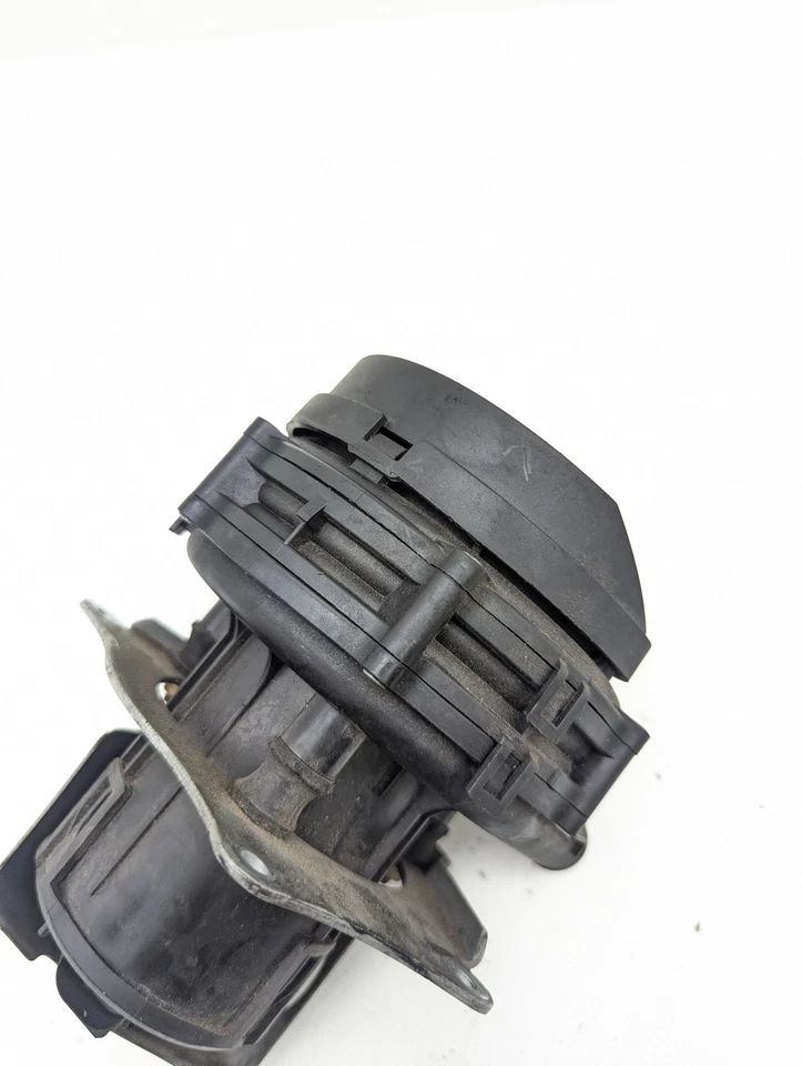 BMW 325Xi 325 XI 2004 2,5 L sedán inyección de aire secundaria bomba de smog Foto 3 de 4