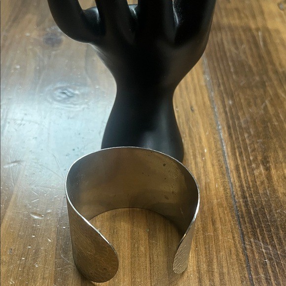 Hammered Silver Cuff Bracelet Statement Bangle Wo… - image 3