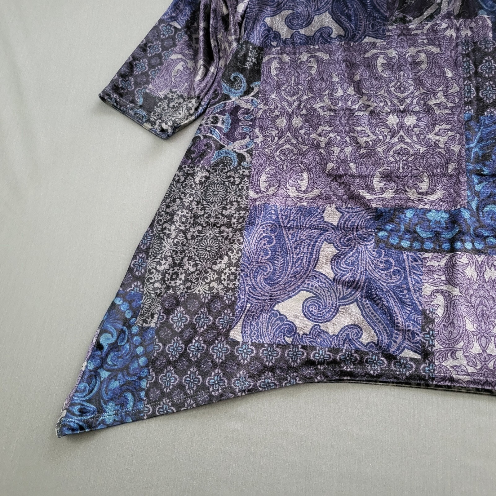 Chicos Patchwork Paisley Sharkbite Tunic Top Blue… - image 5