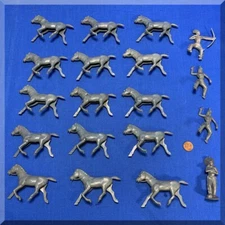 REL VINTAGE 50s 60s HARD PLASTIC GREY FIGURE 15 HORSES 4 INDANS 8 DRIVERS RIDERS